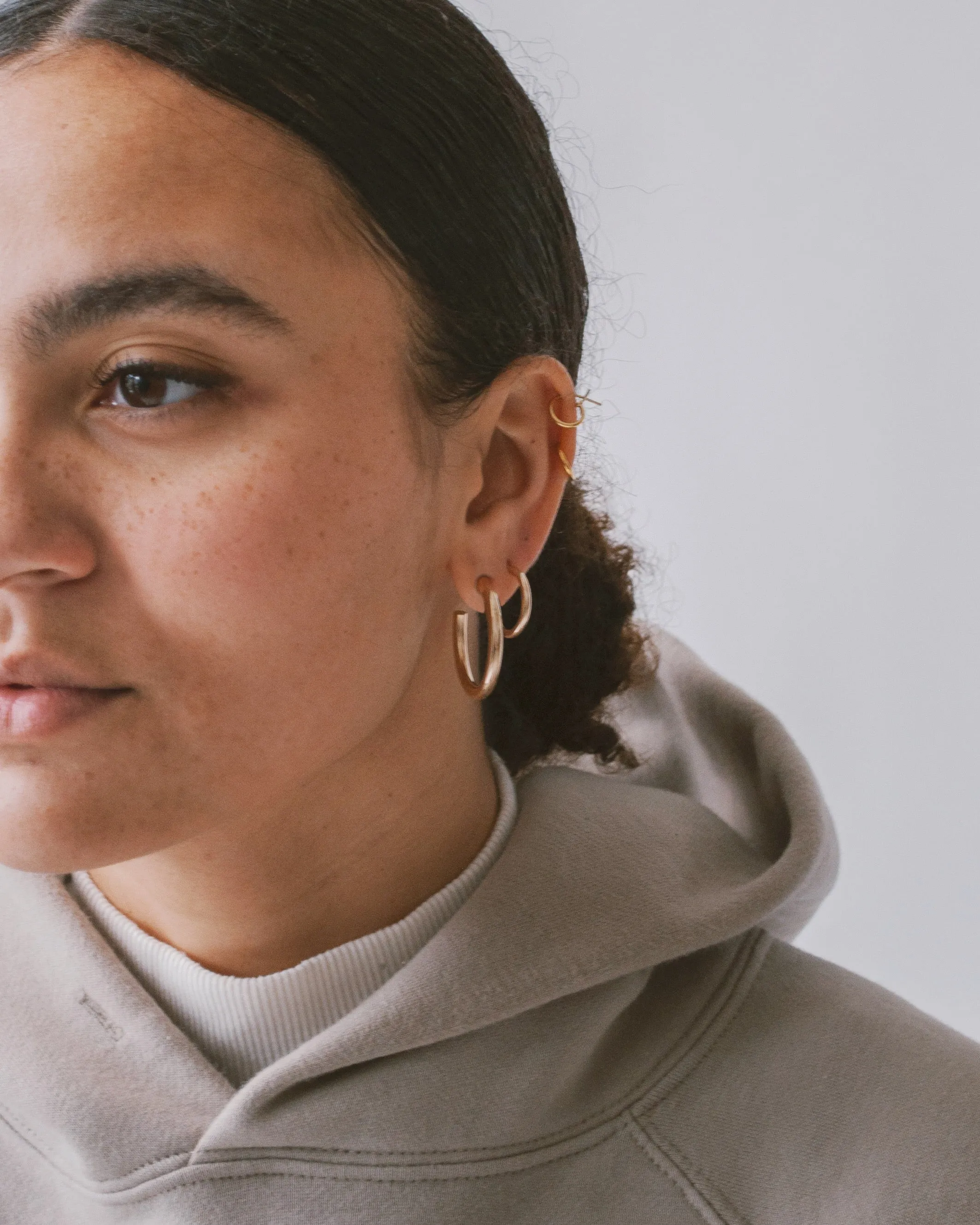 Medium Ange Hoops