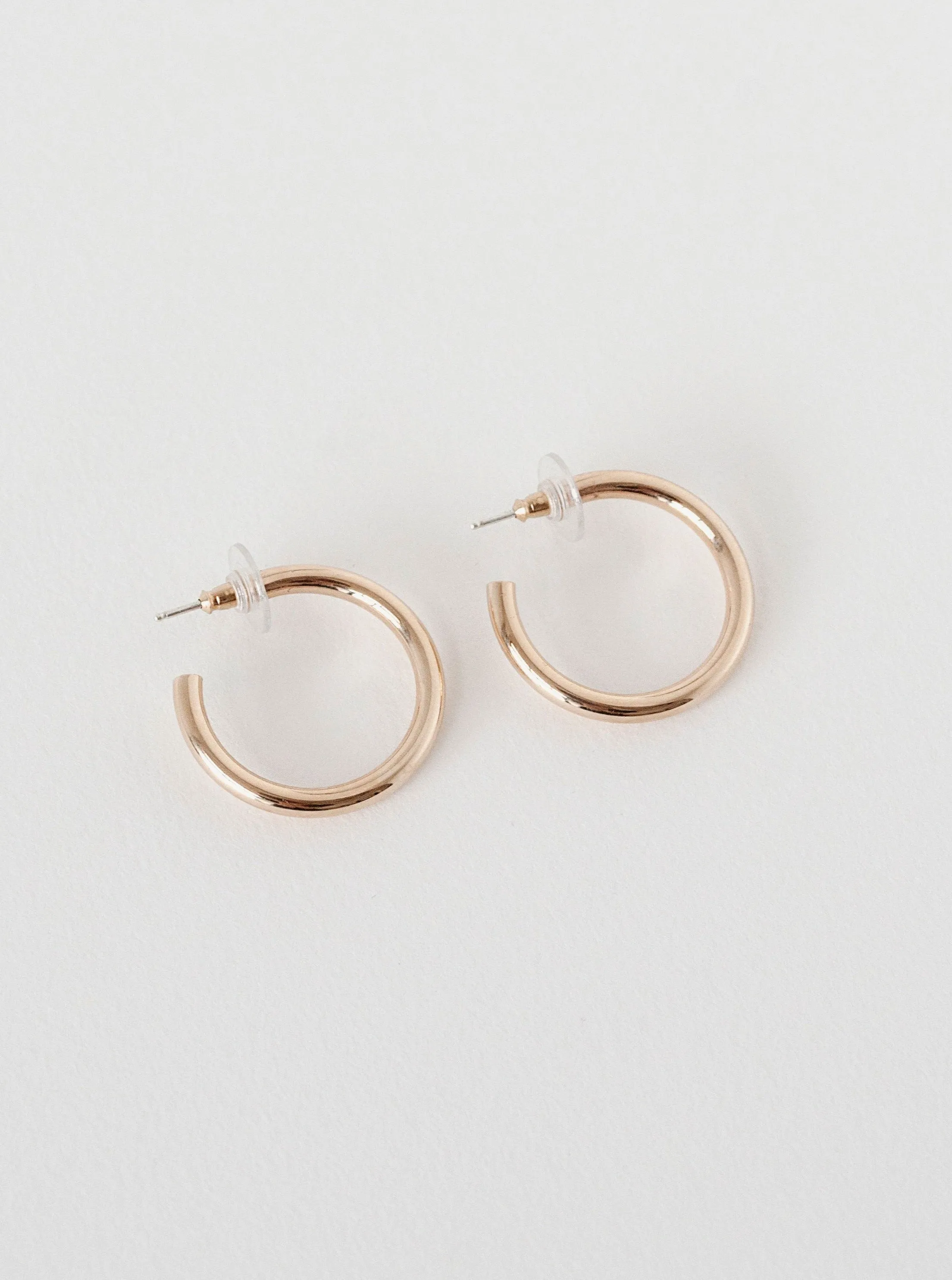 Medium Ange Hoops
