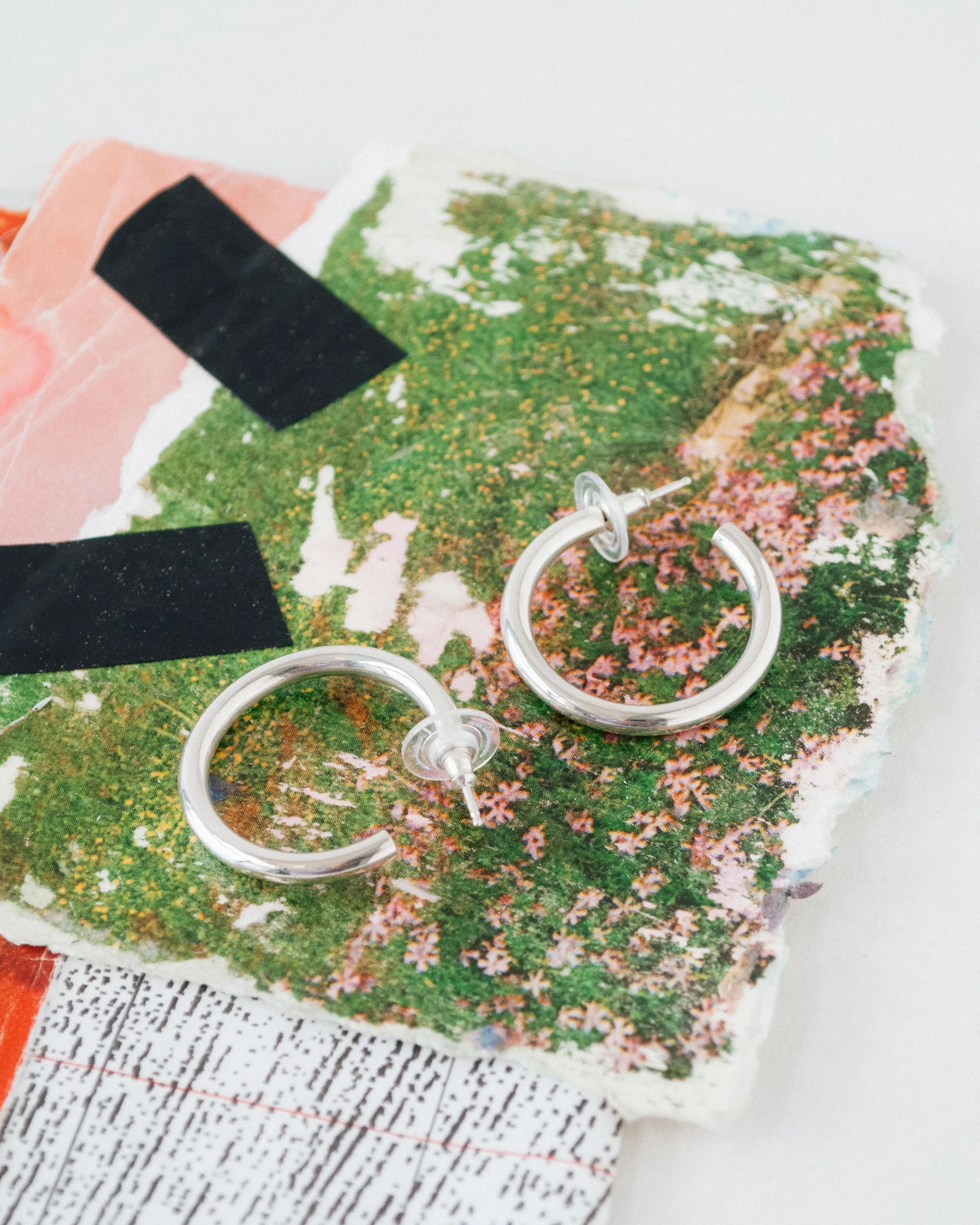 Medium Ange Hoops
